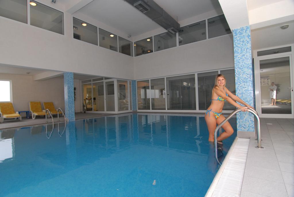 Hotel Park Lovran Exteriör bild